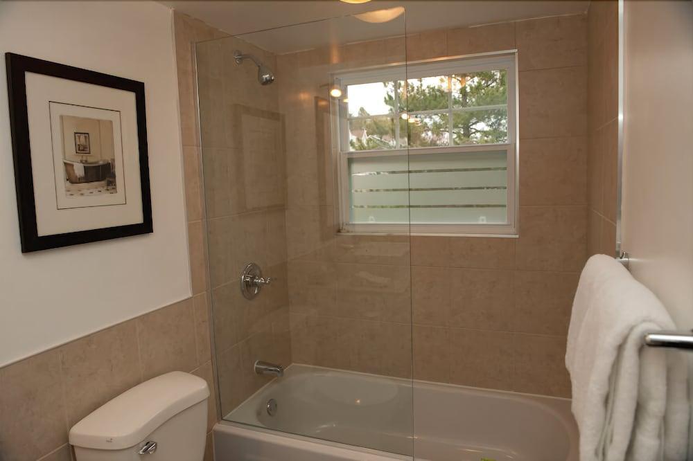 Auberge Sous L'Edredon B&B Saint-Sauveur-des-Monts Extérieur photo