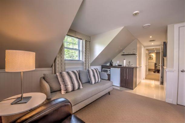 Auberge Sous L'Edredon B&B Saint-Sauveur-des-Monts Extérieur photo